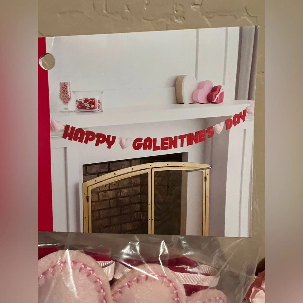 Happy Galentine’s Day Valentine Felt Heart Decoration Garland NWT